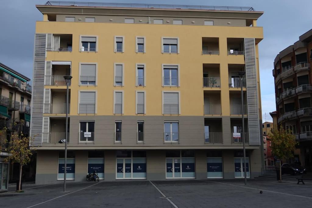 La Casa Di Loris Apartment Sarzana Exterior foto