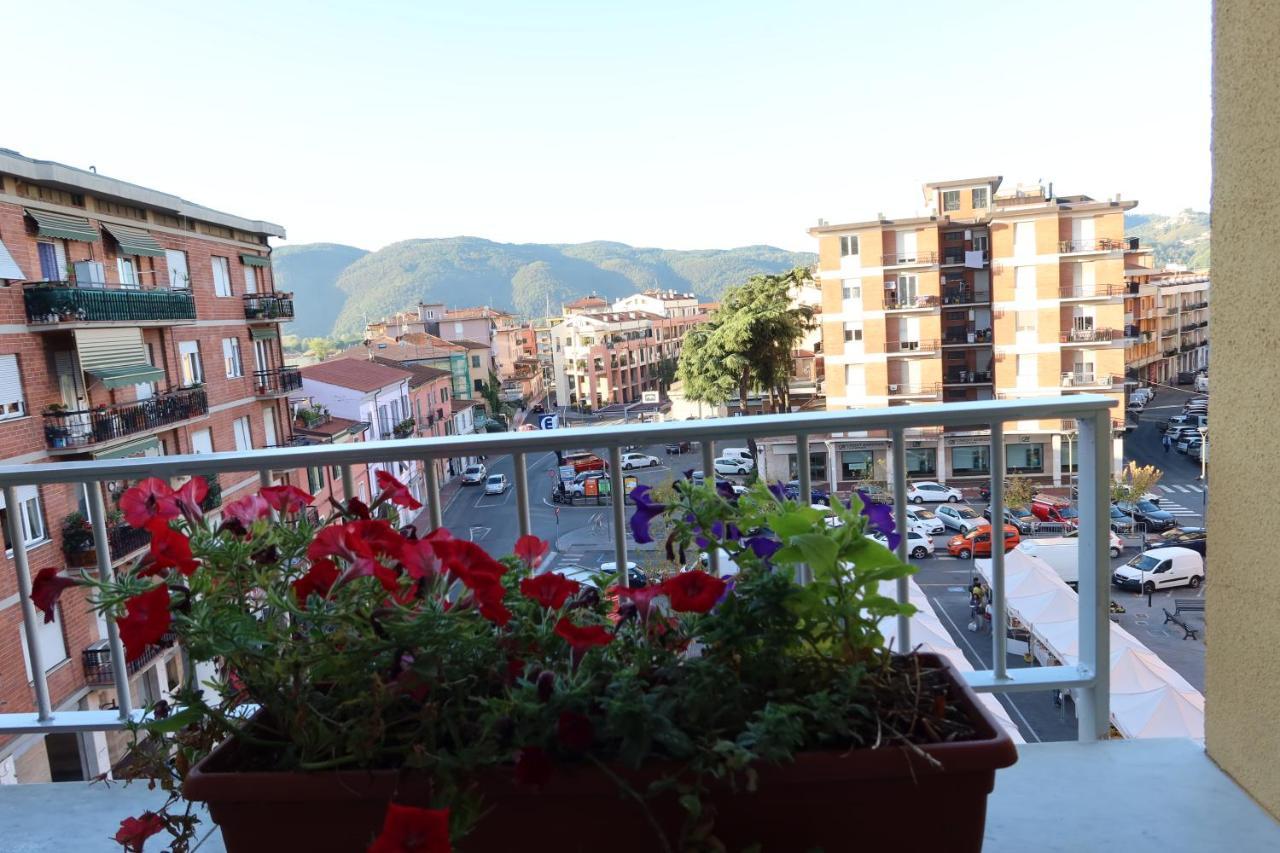 La Casa Di Loris Apartment Sarzana Exterior foto